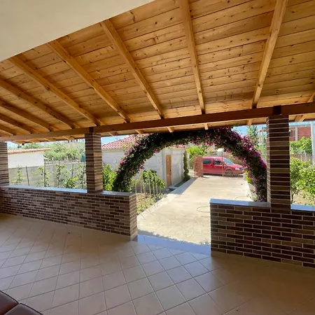 Villa 8