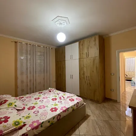 Villa 8 *