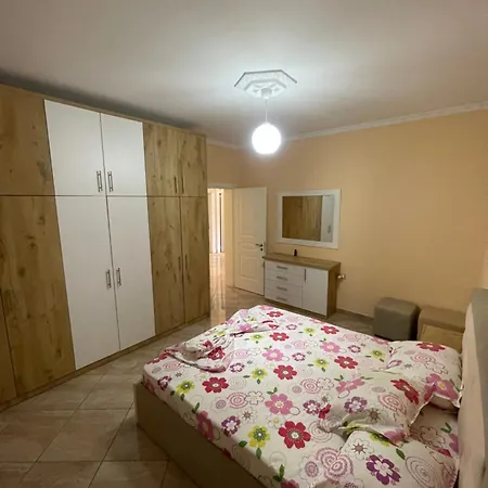 Villa 8