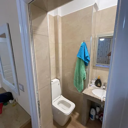 Villa 8 *