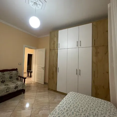 Villa 8 *