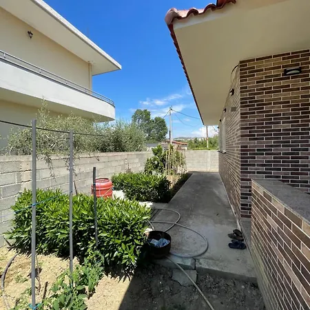 Villa 8 *